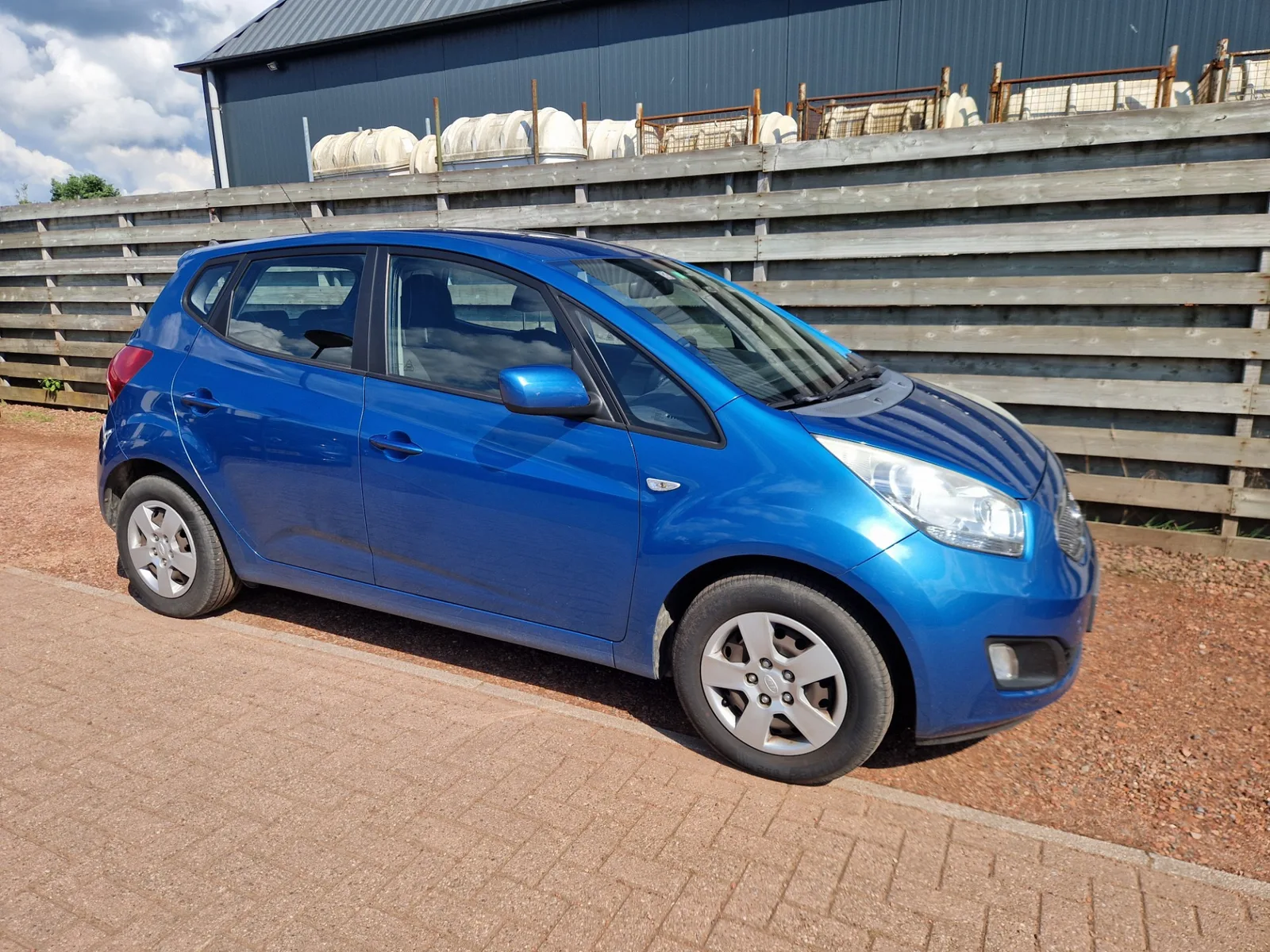 Kia Venga (2010) — foto 1