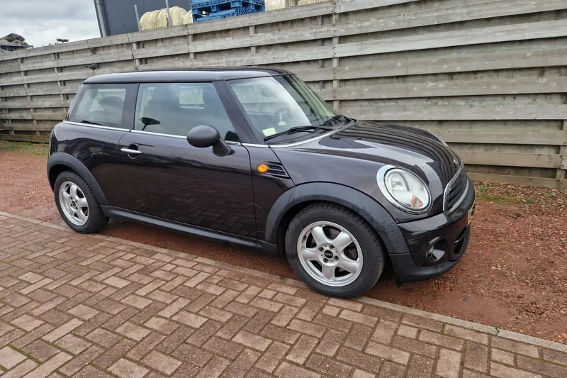 MINI One (2013)