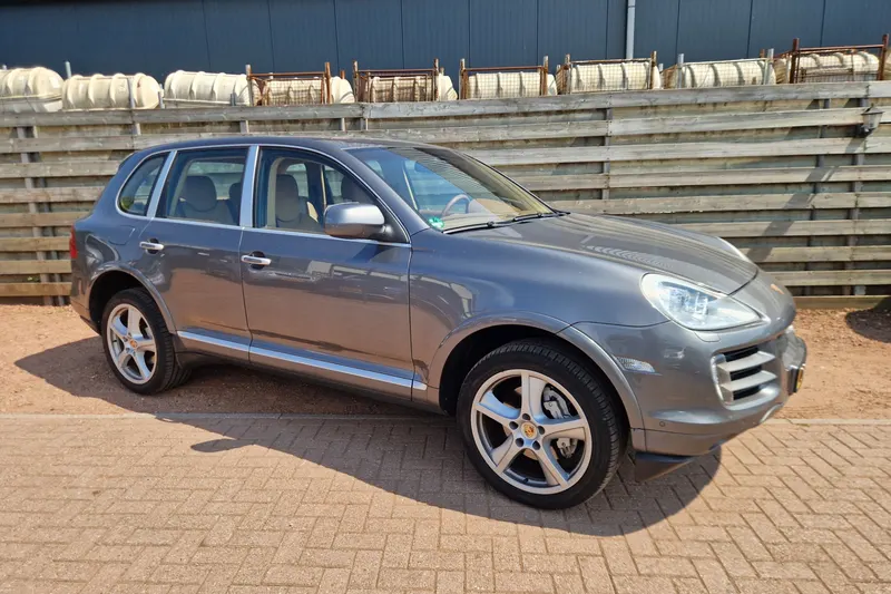 Porsche Cayenne (2007)