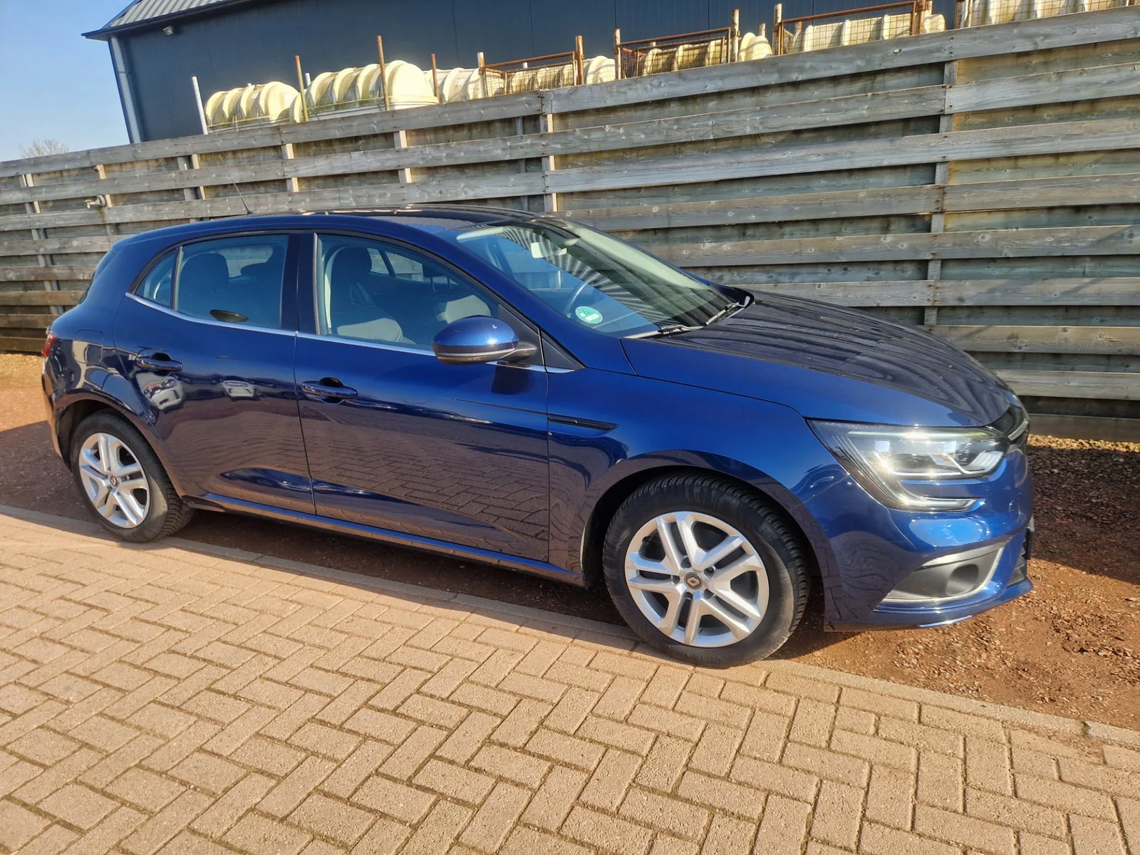 Renault Mégane (2018) — foto 1