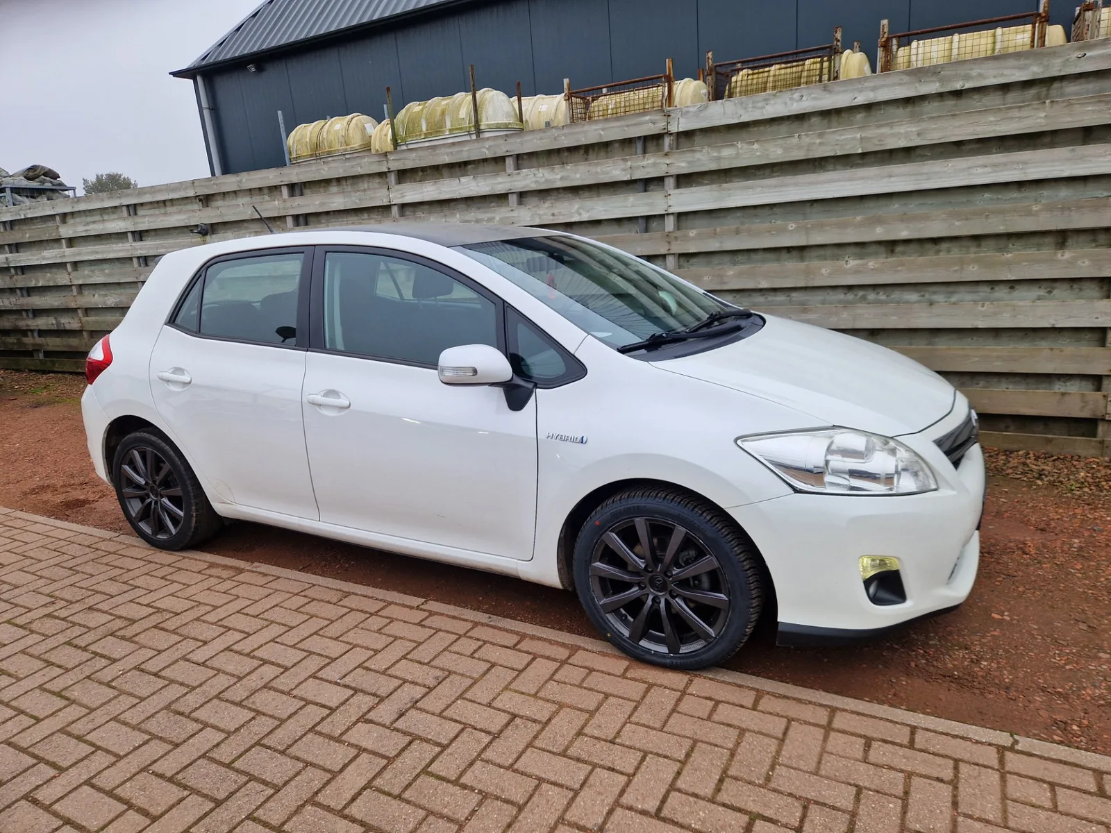 Toyota Auris (2012) — foto 1