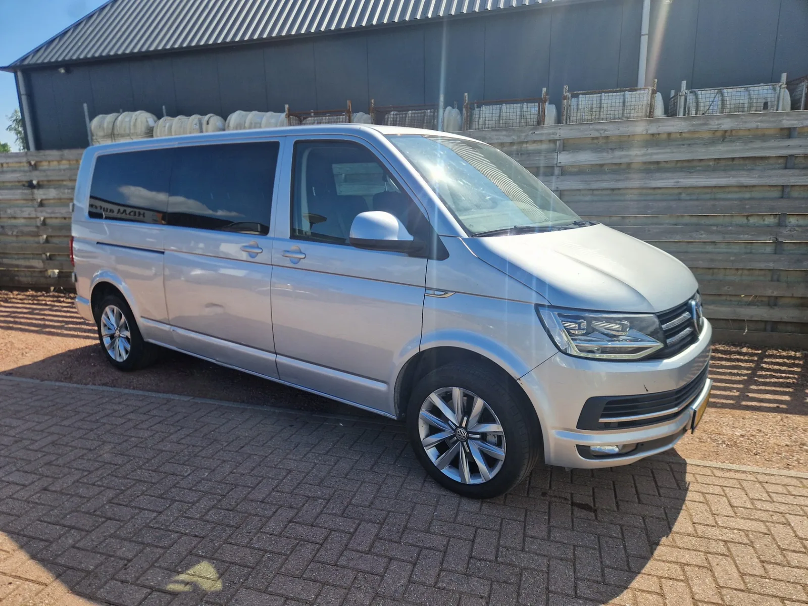 Volkswagen Transporter (2016) — foto 1