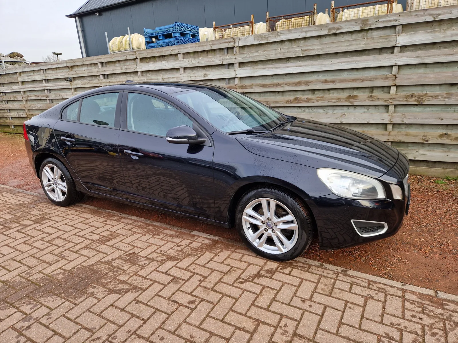Volvo S60 (2011) — foto 1