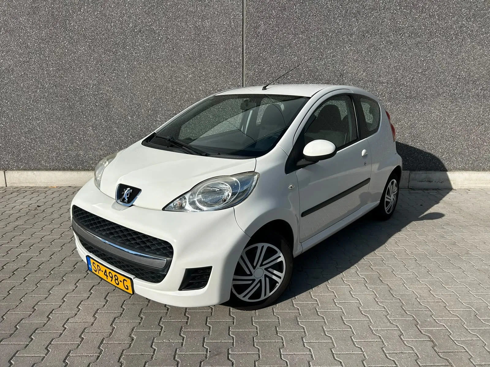 Peugeot 107 (2011) — foto 1