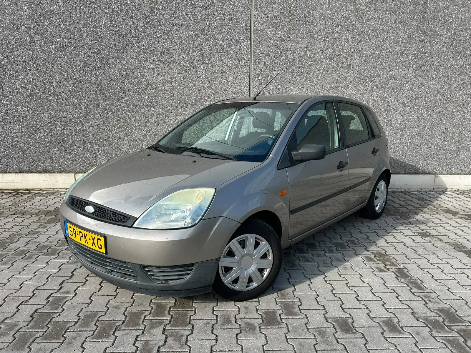 Ford Fiesta (2004) — foto 1