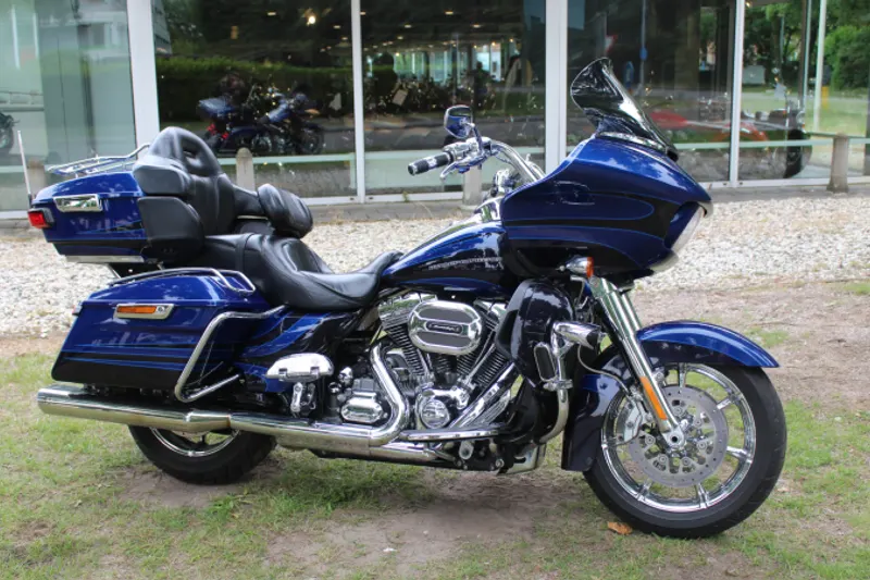 Harley-Davidson Road Glide (2015)