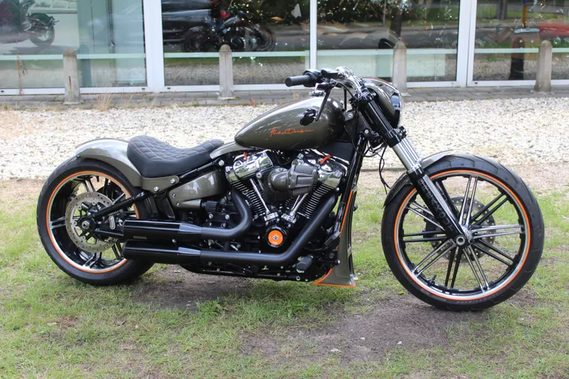 Harley-Davidson Softail (2022)