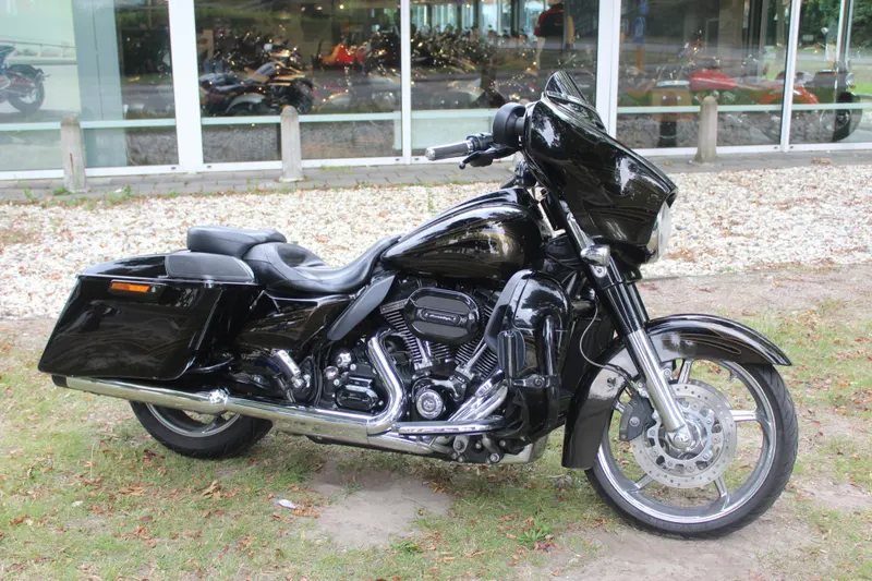 Harley-Davidson Street Glide (2014)