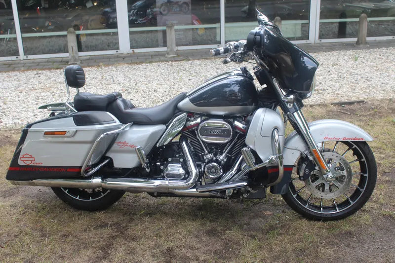 Harley-Davidson Street Glide (2020)