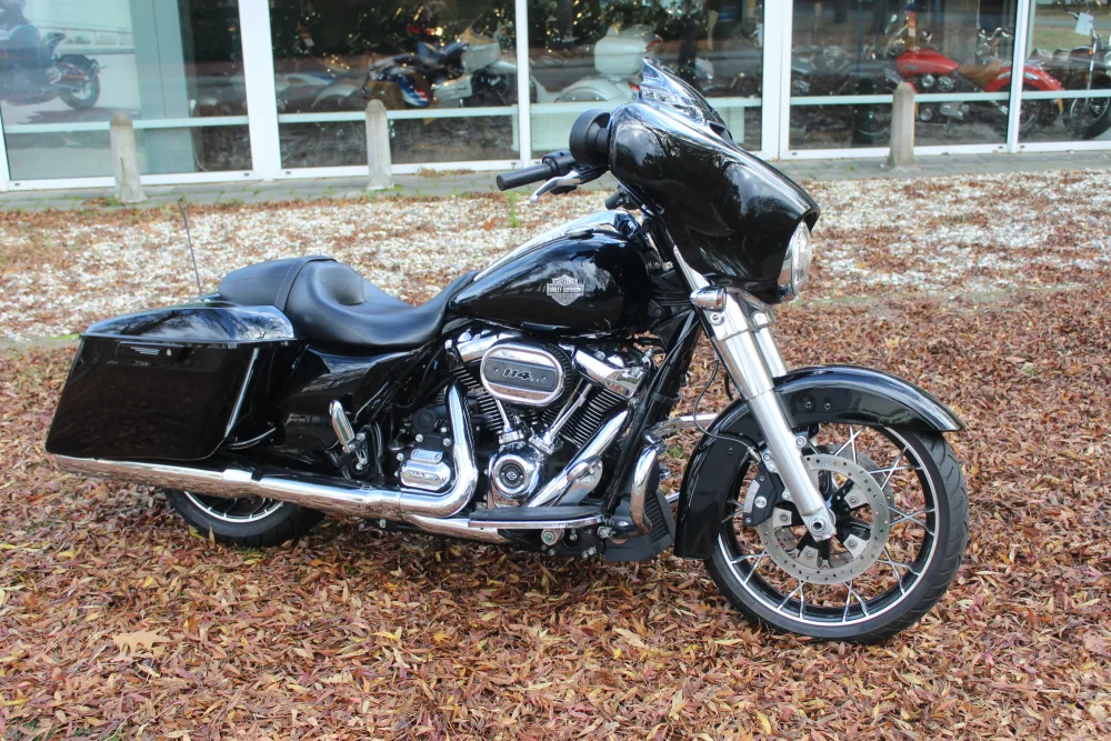 Harley-Davidson Street Glide (2021) — foto 1
