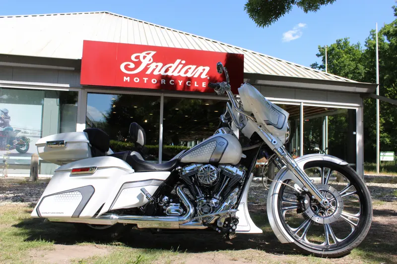 Harley-Davidson Street Glide (2015)