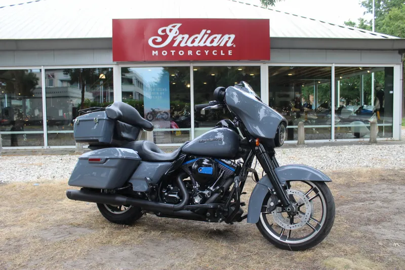Harley-Davidson Street Glide (2015)