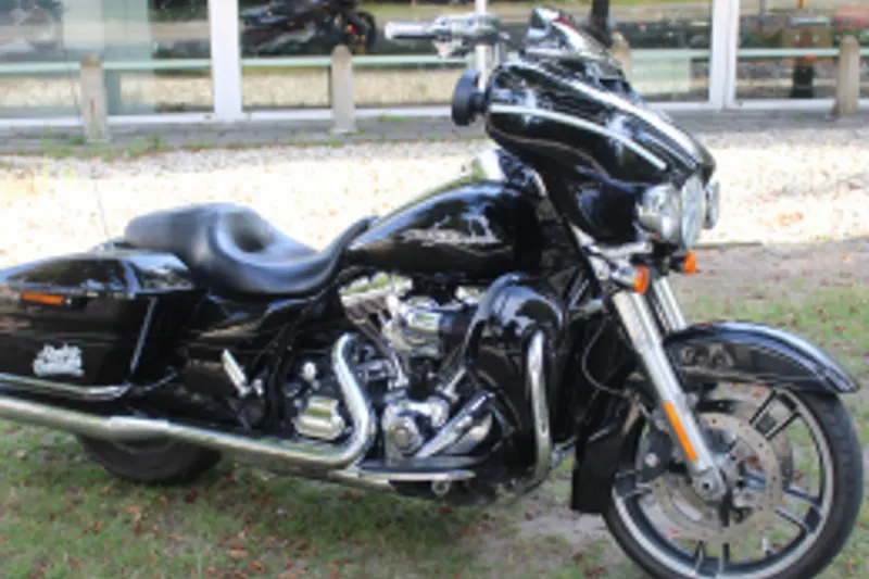 Harley-Davidson Street Glide (2014)
