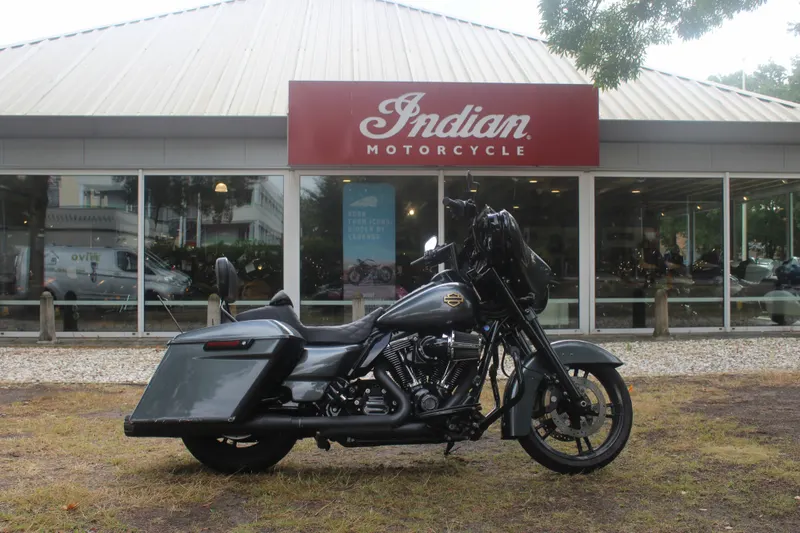 Harley-Davidson Street Glide (2015)