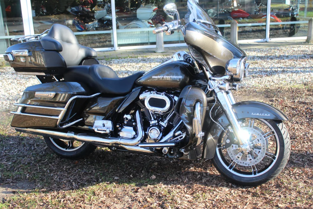 Harley-Davidson Ultra Limited (2020) — foto 1