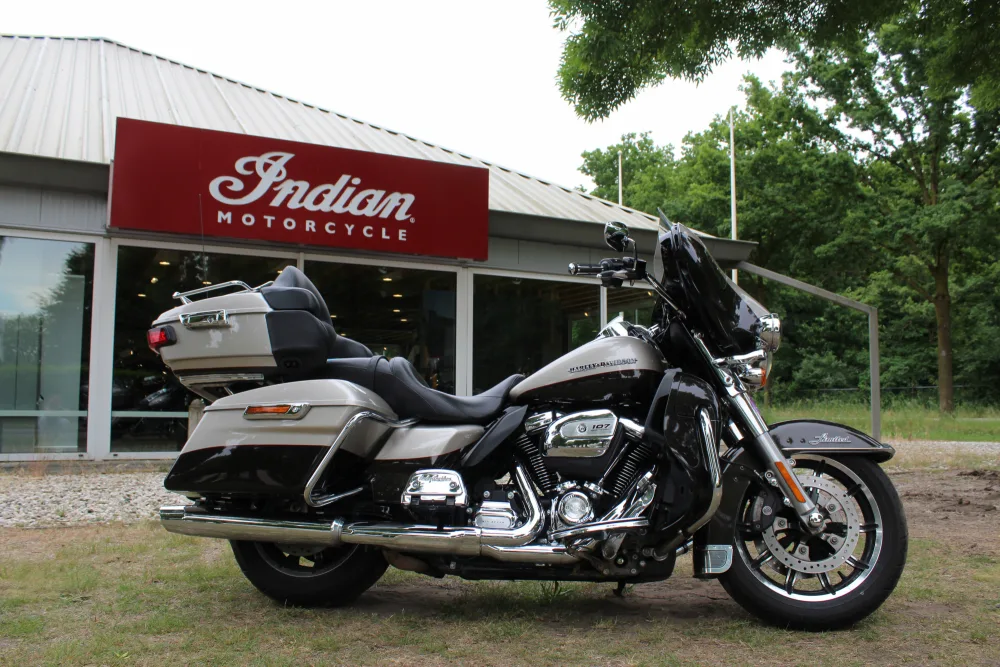 Harley-Davidson Ultra Limited (2019) — foto 1