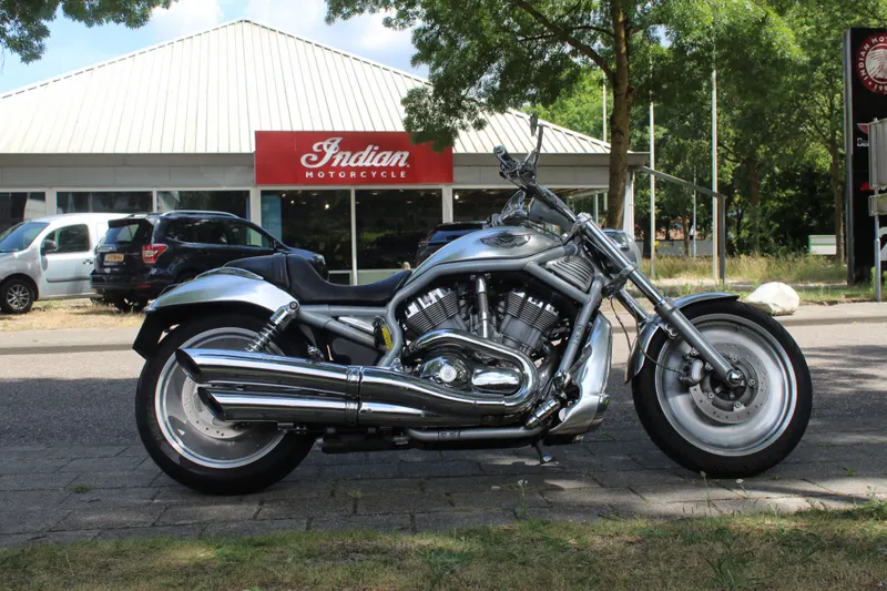 Harley-Davidson VRSC V-Rod (2003)
