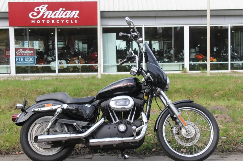 Harley-Davidson 883 Custom 53 (2005)