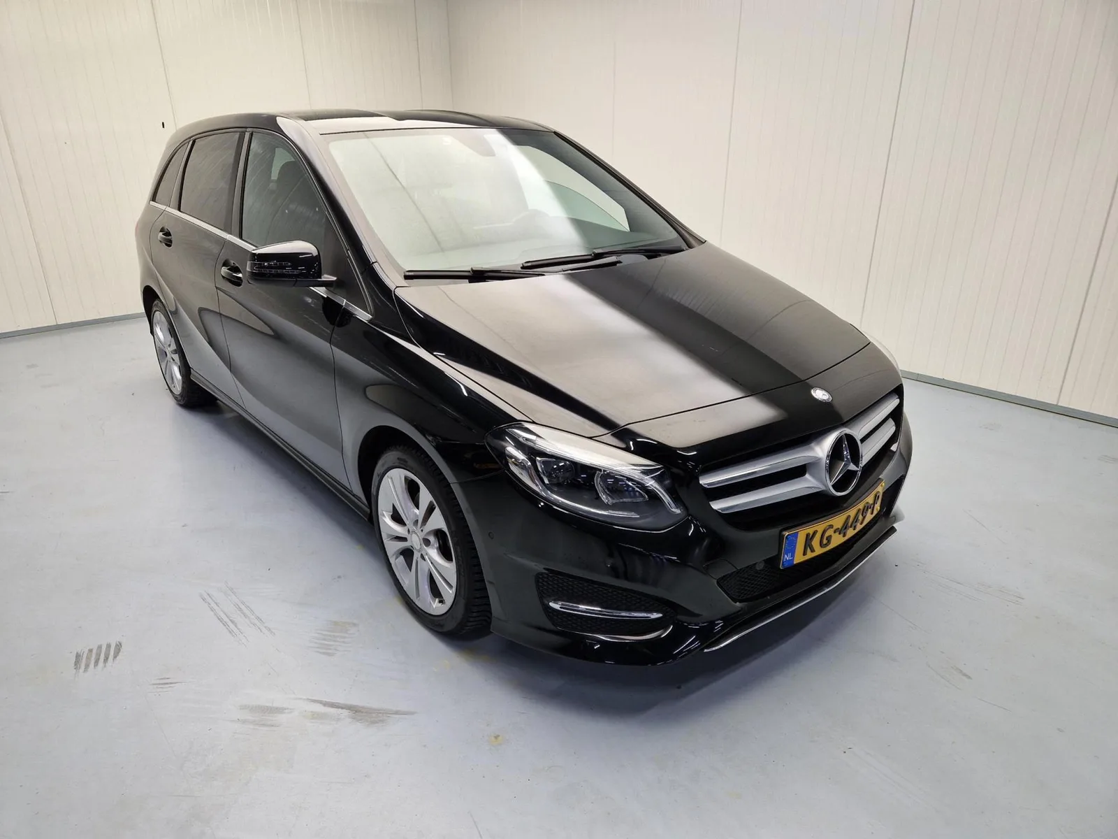 Mercedes-Benz B-Klasse (2016) — foto 1