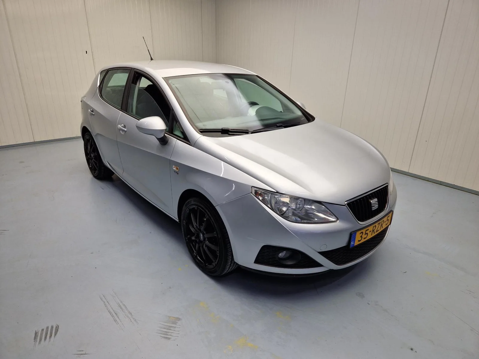 SEAT Ibiza (2011) — foto 1