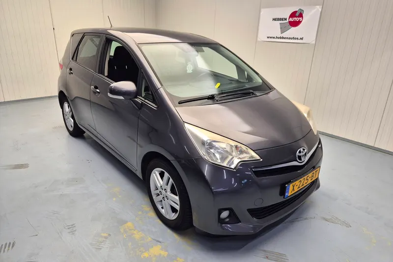 Toyota Verso (2012)