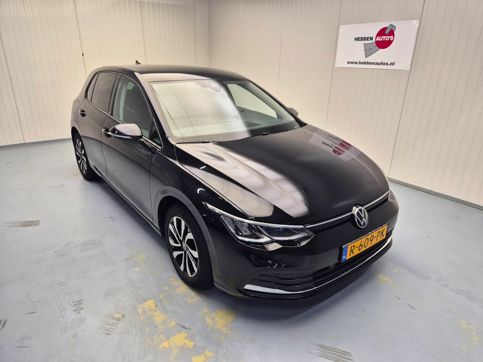 Volkswagen Golf (2022) — foto 1