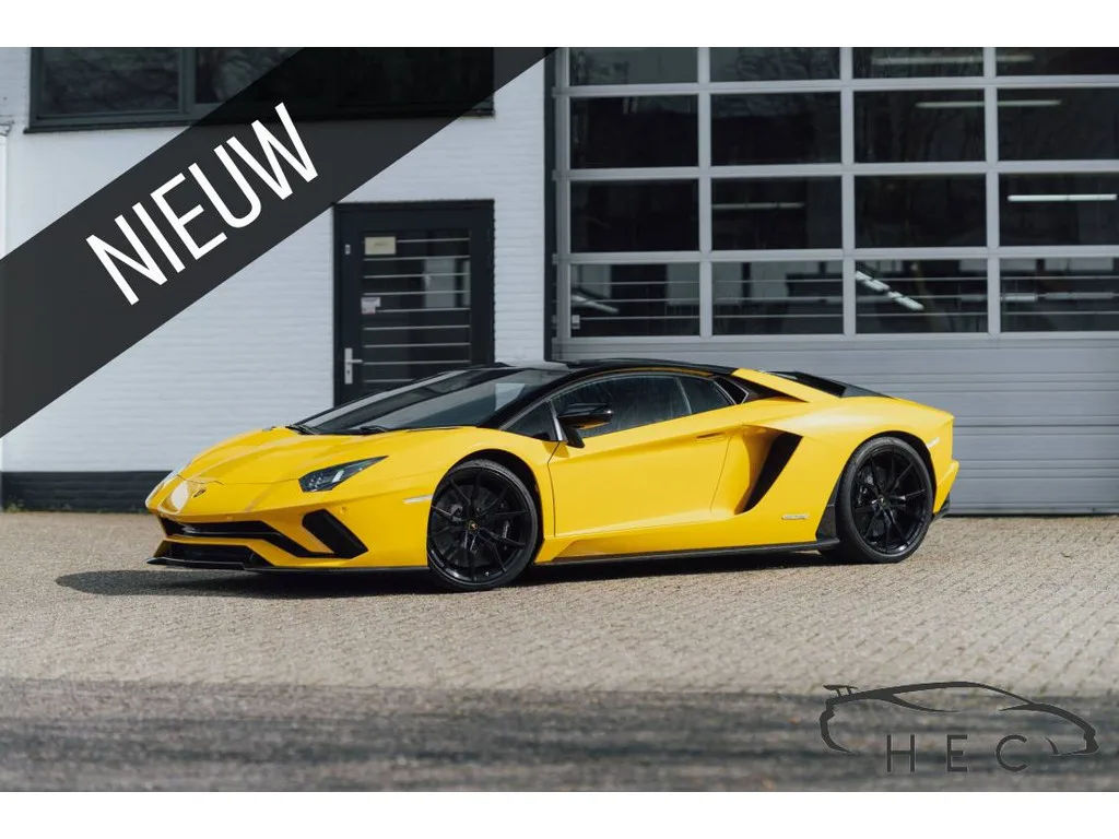 Lamborghini Aventador - S (2017) — foto 1