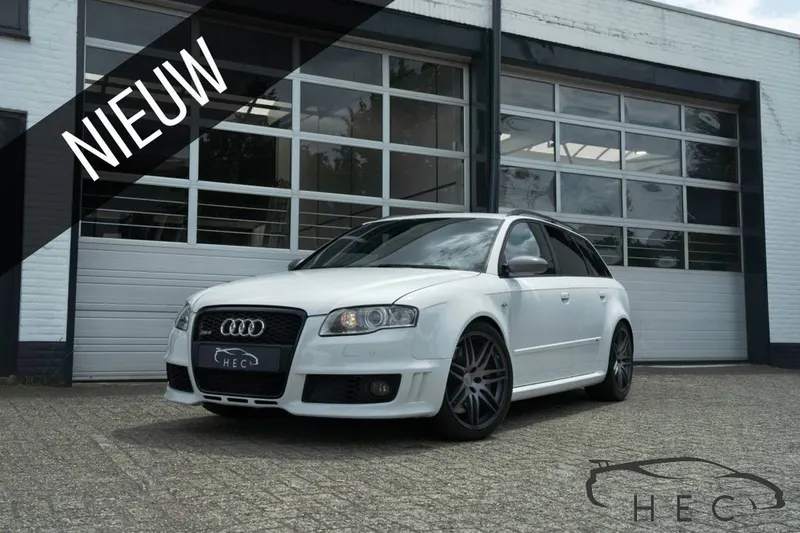 Audi RS4 (2007)