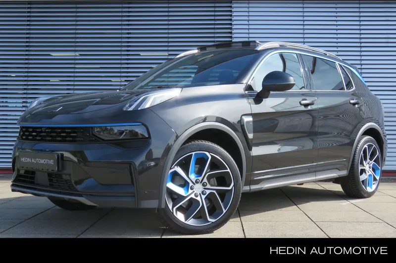 Lynk & Co 01 (2023)