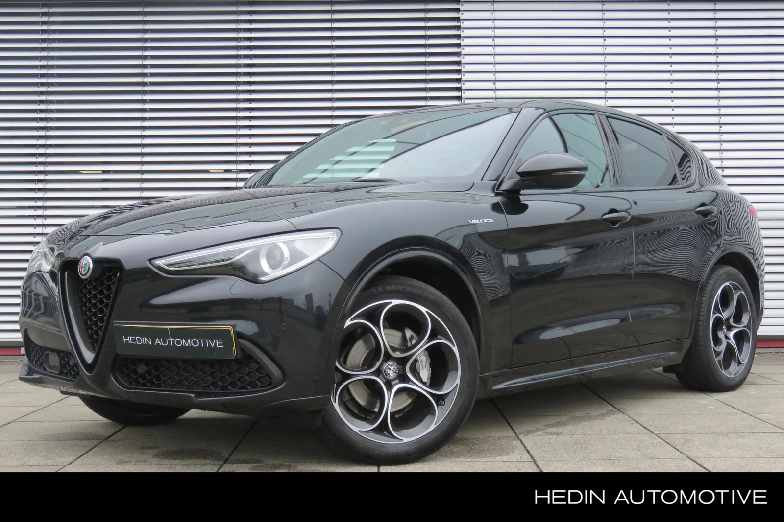 Alfa Romeo Stelvio (2022) — foto 1