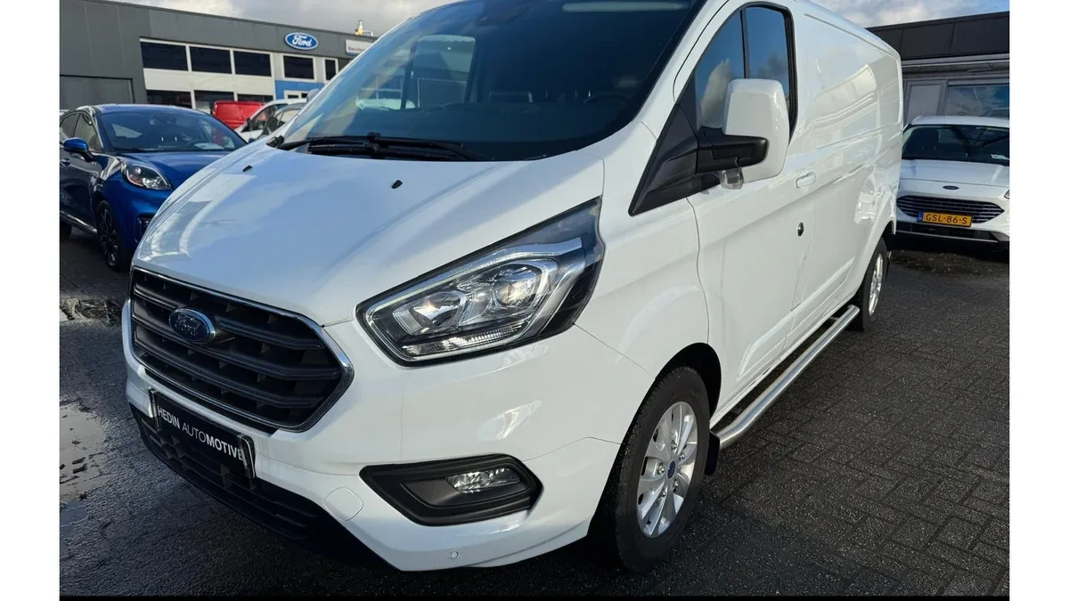 Ford Transit Custom (2023) — foto 1