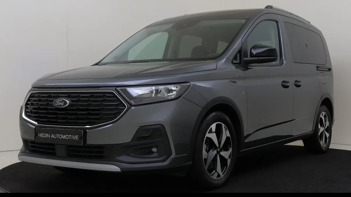 Ford Tourneo Connect (2023) — foto 1