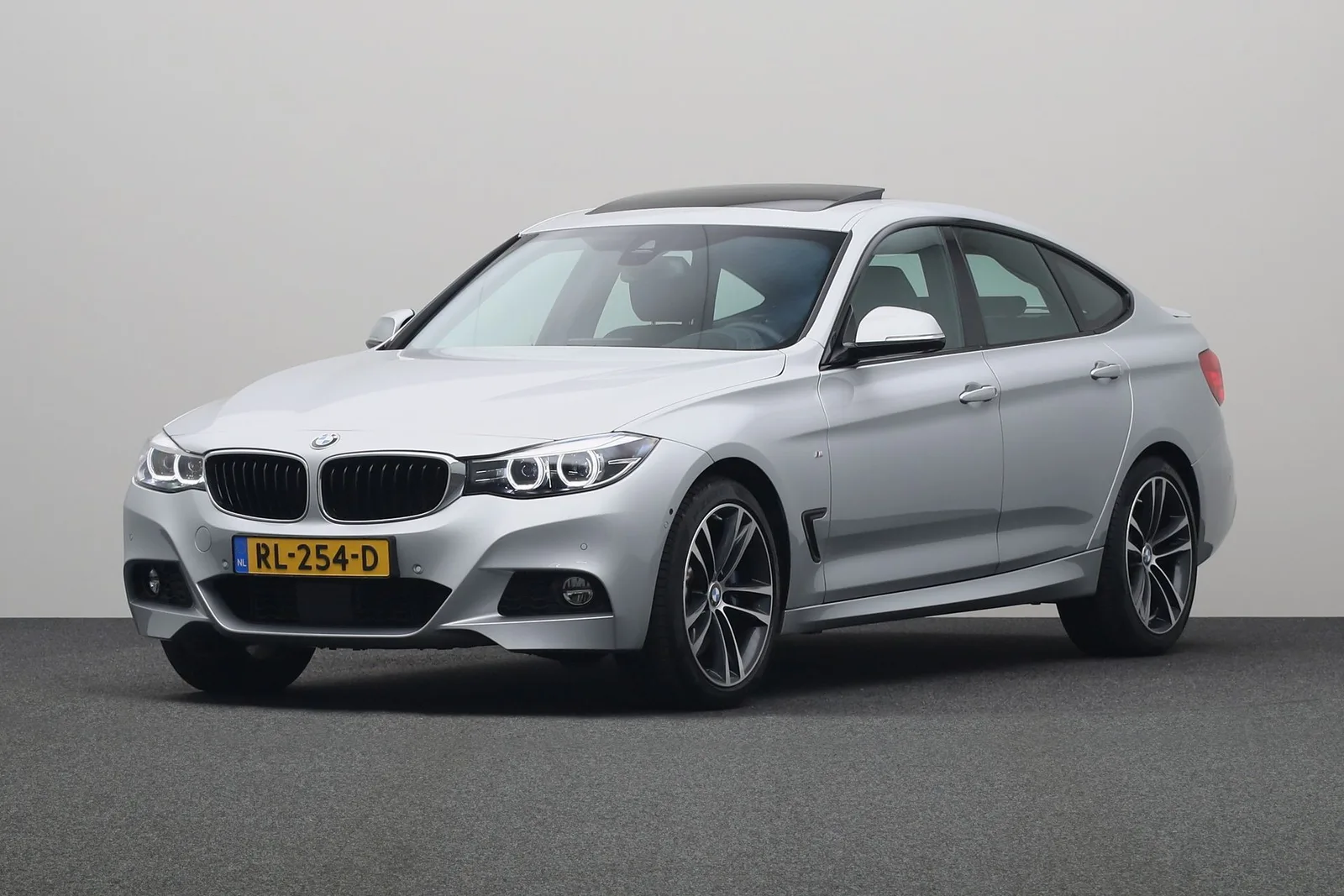 BMW 3-Serie (2018) — foto 1