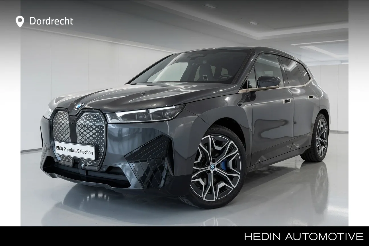 BMW iX (2022) — foto 1