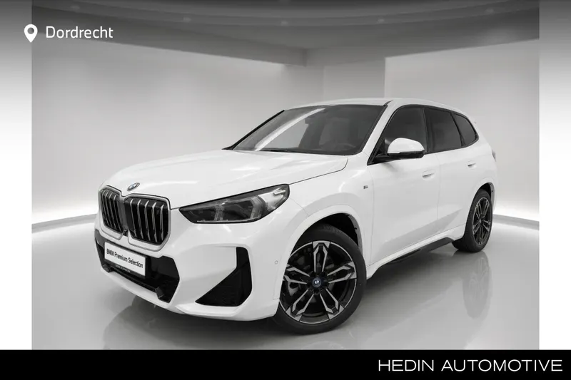BMW iX1 (2023)