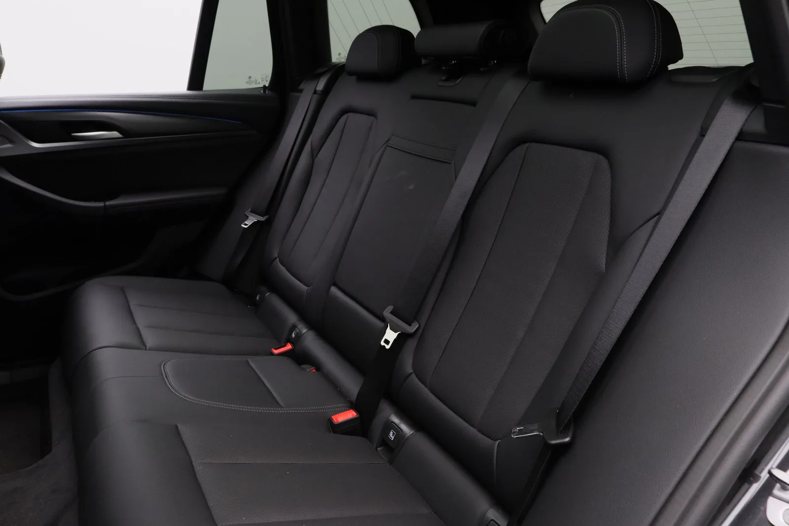 BMW iX3 (2024) — foto 1