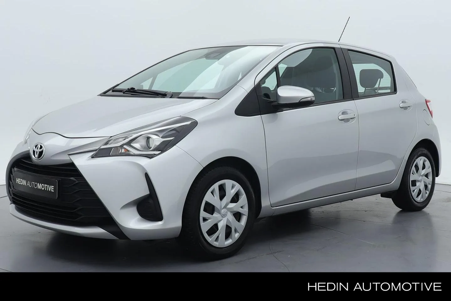 Toyota Yaris (2020) — foto 1