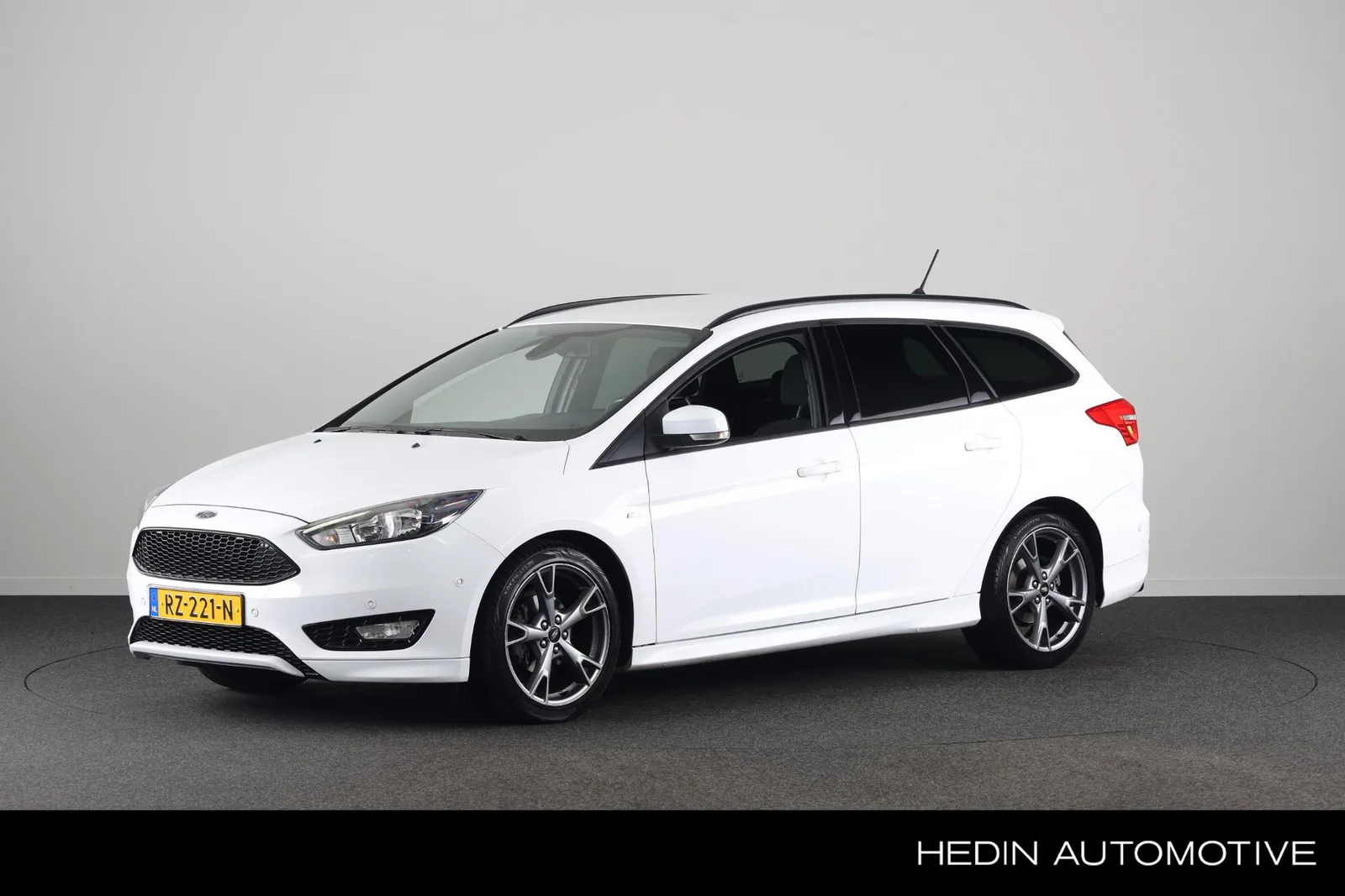 Ford Focus (2018) — foto 1