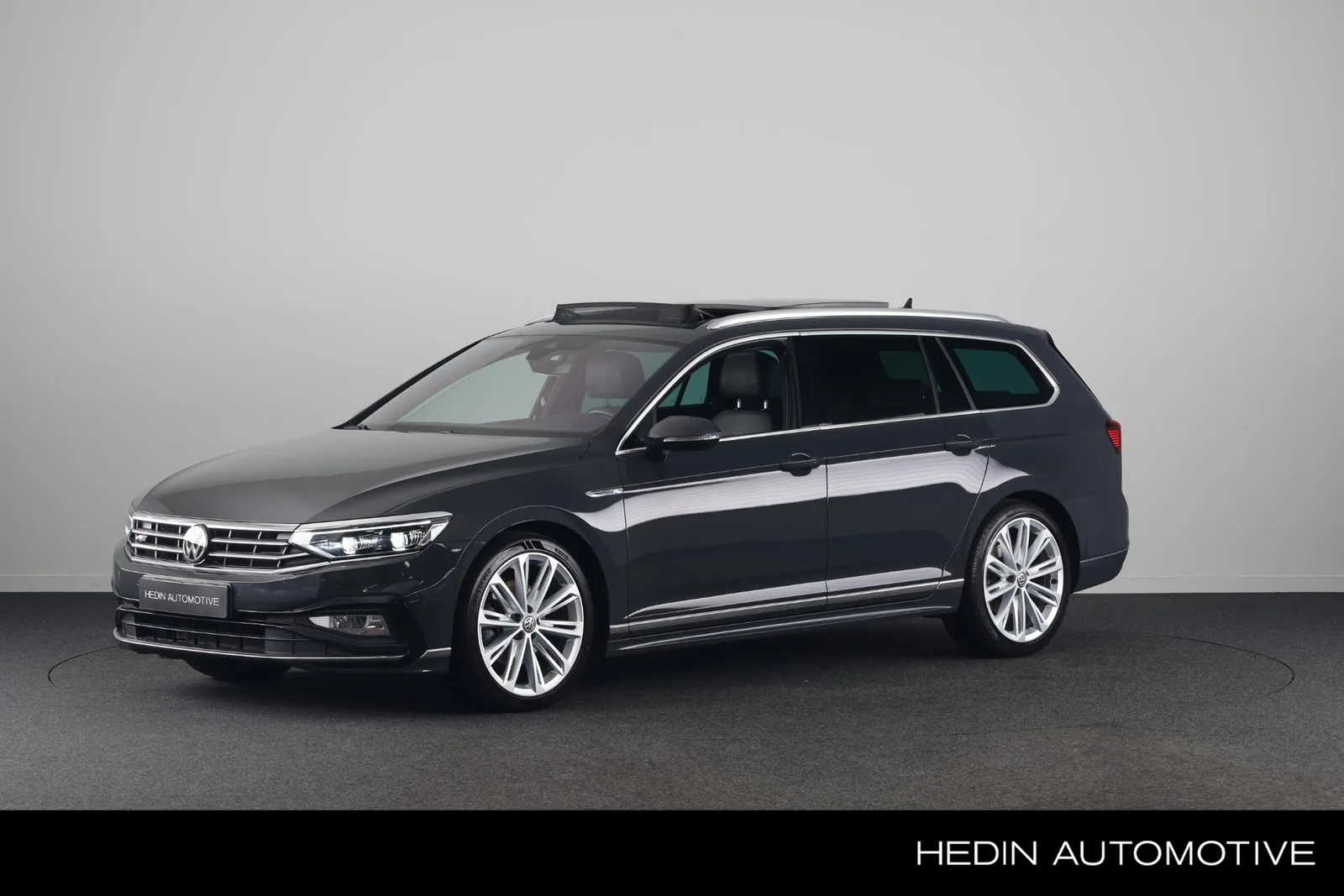 Volkswagen Passat (2020) — foto 1