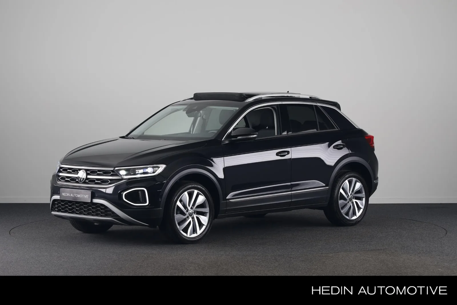 Volkswagen T-Roc (2022) — foto 1