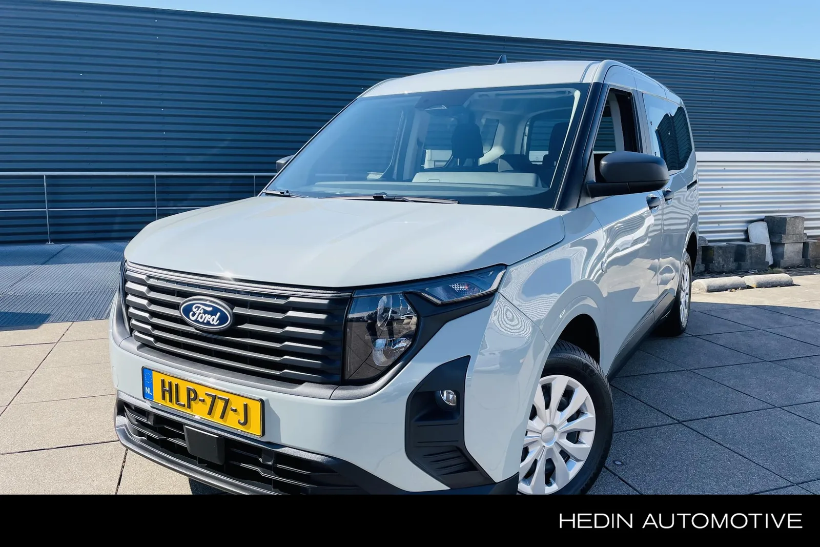 Ford Transit Courier (2024) — foto 1