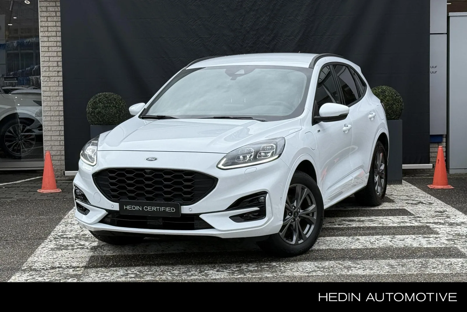 Ford Kuga (2023) — foto 1