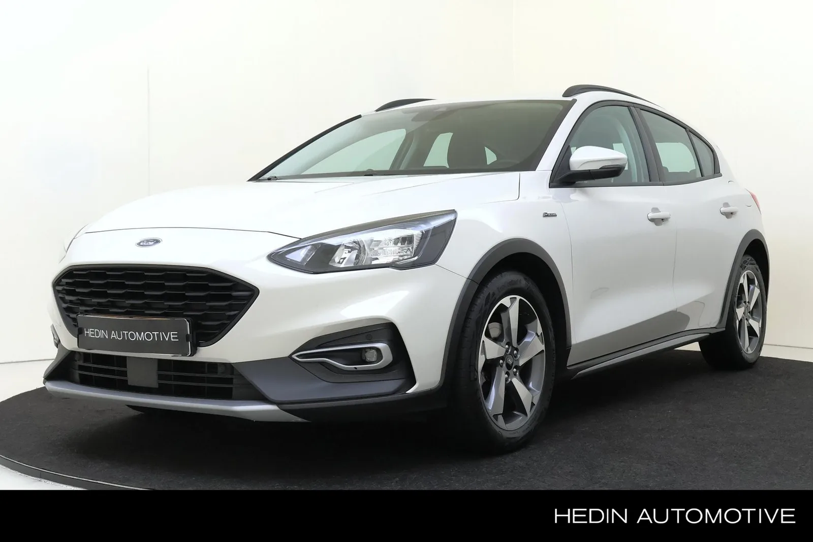 Ford Focus (2021) — foto 1