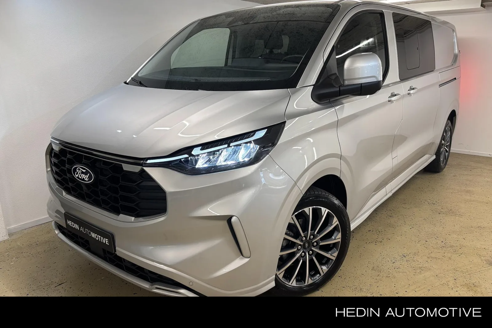 Ford Transit Custom (2024) — foto 1