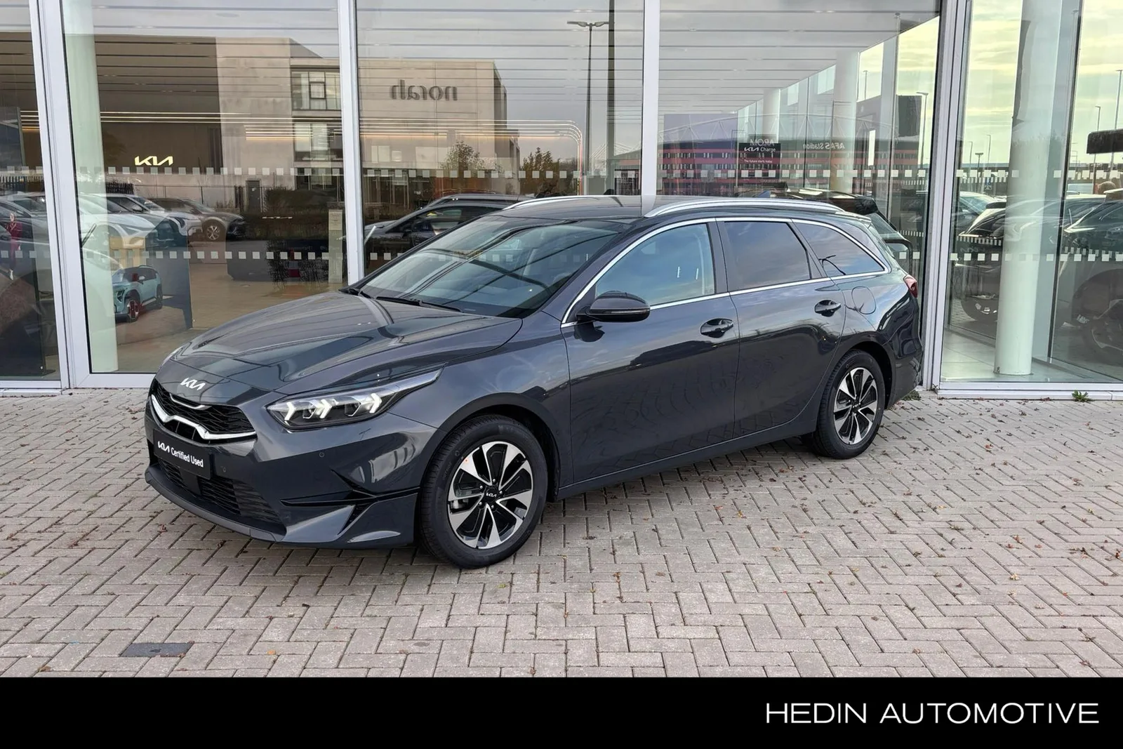 Kia Ceed Sportswagon (2024) — foto 1