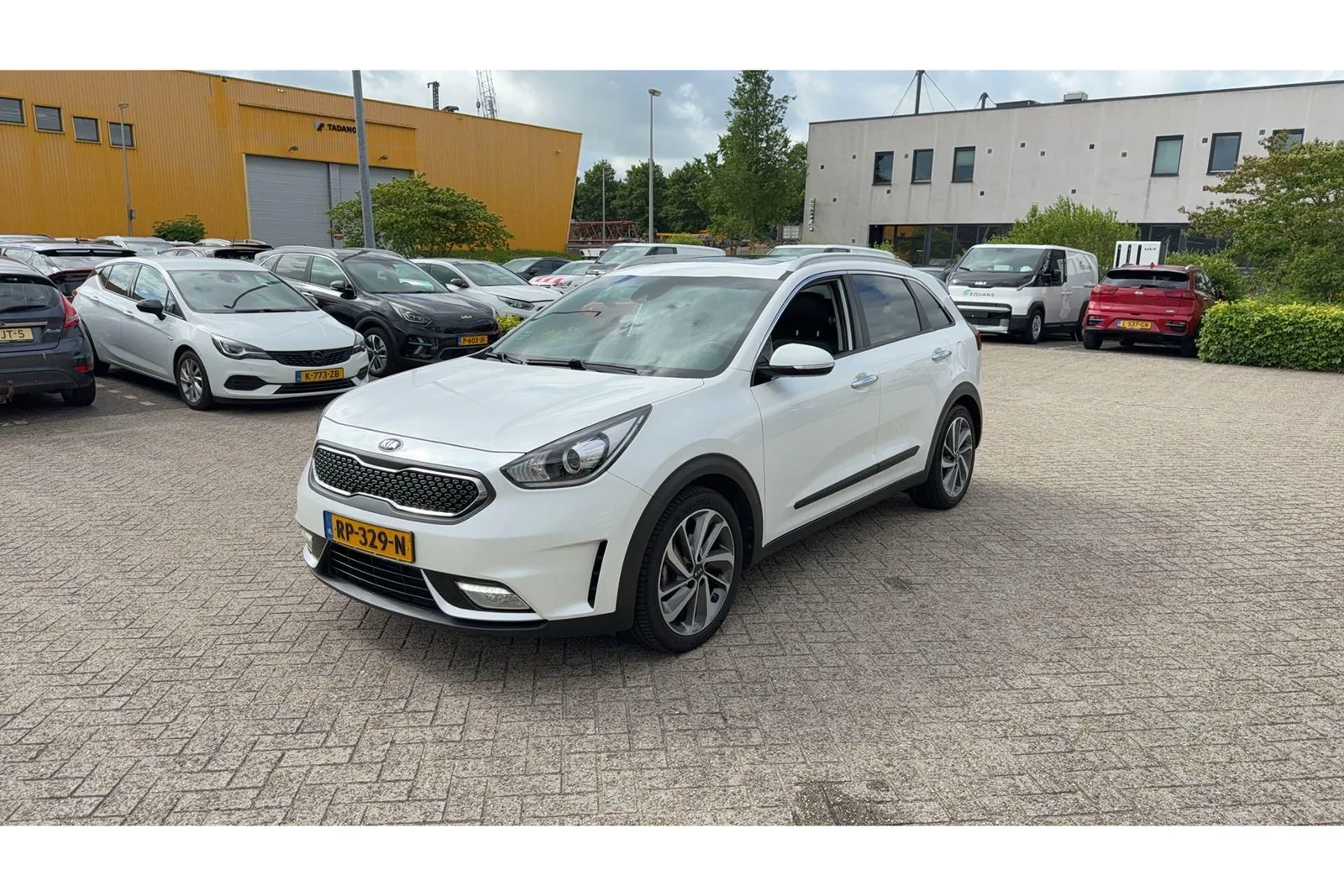 Kia Niro (2018) — foto 1