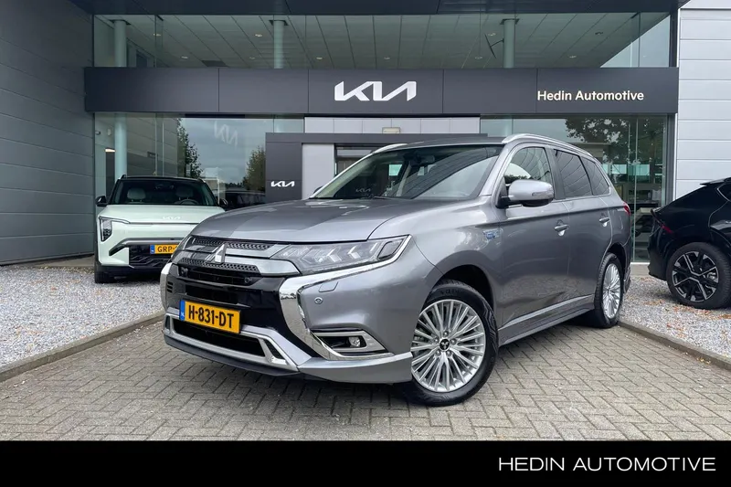 Mitsubishi Outlander (2020)