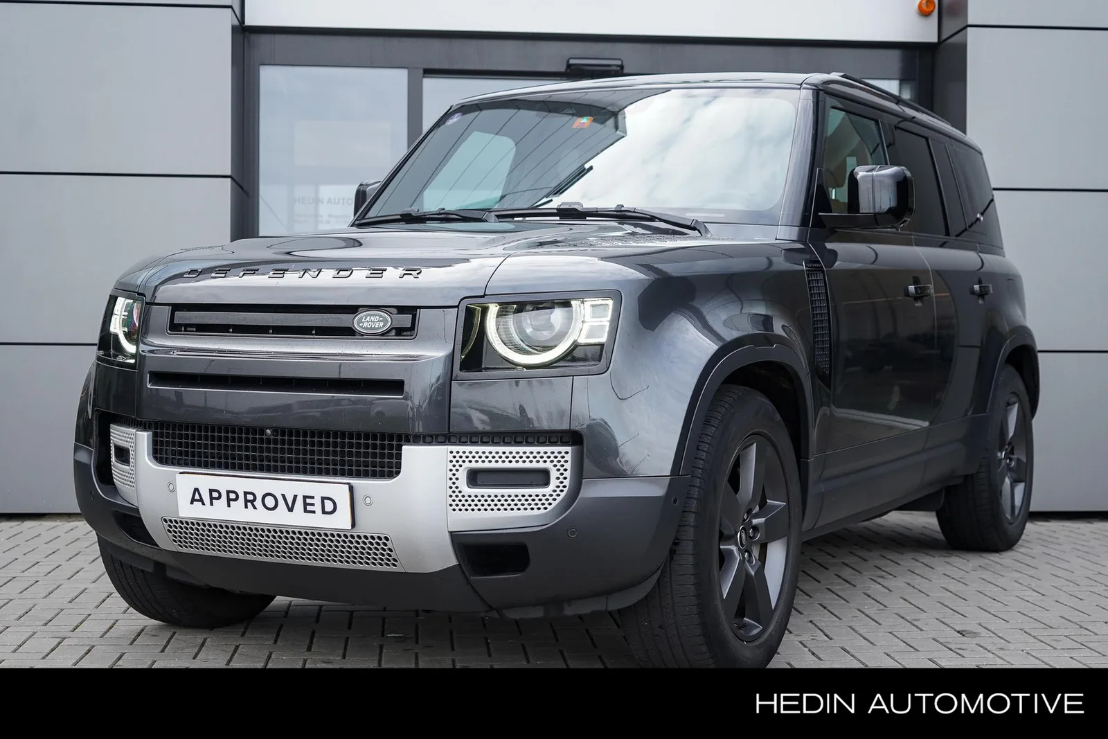 Land Rover Defender (2023) — foto 1