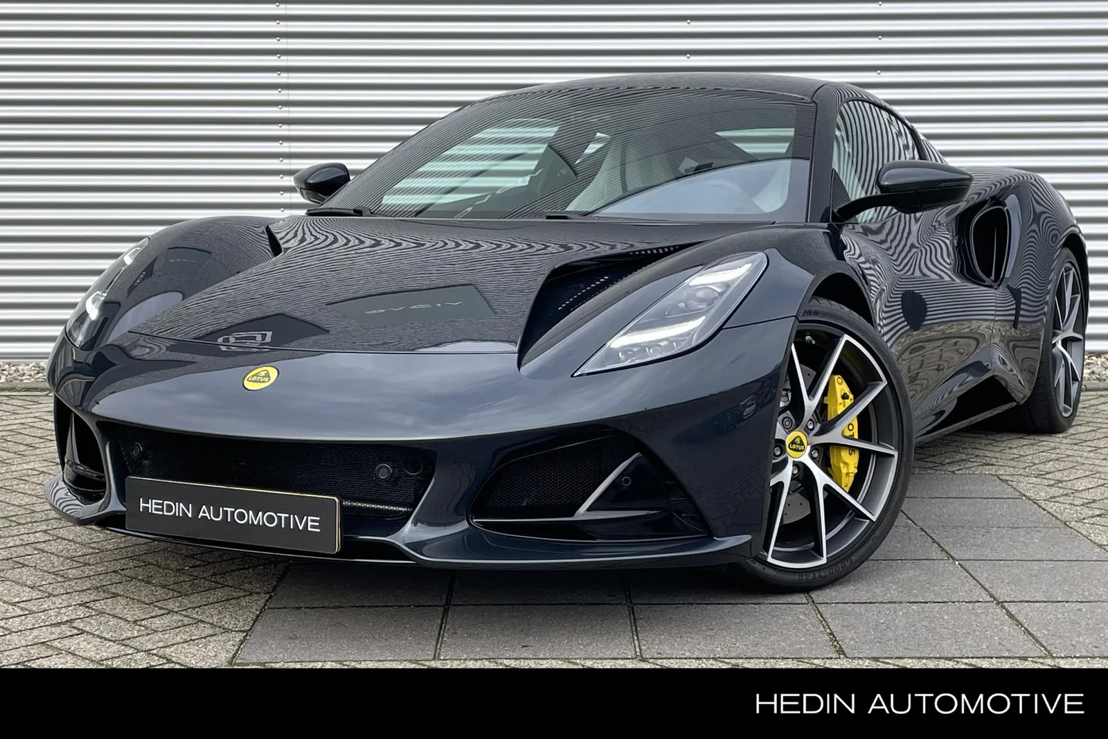 Lotus Emira (2024) — foto 1