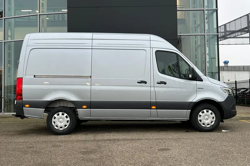Mercedes-Benz eSprinter (2026)
